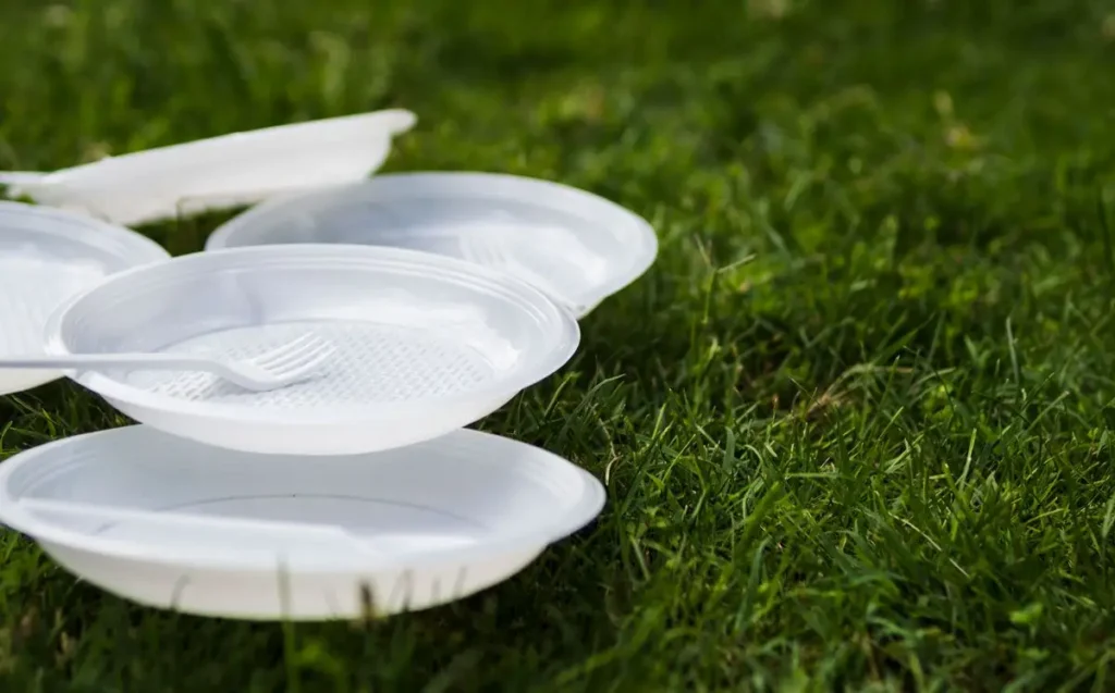 Dubai Bans single use plastic